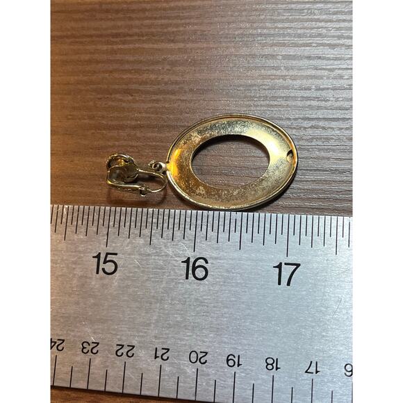 Signed Coro Vintage Gold Tone Oval Dangle Clip-On Earrings Retro Statement - Picture 5 of 5